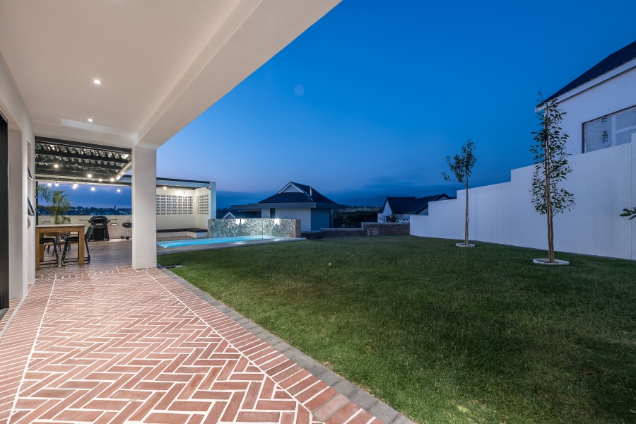 4 Bedroom Property for Sale in Kingswood Golf Estate Western Cape